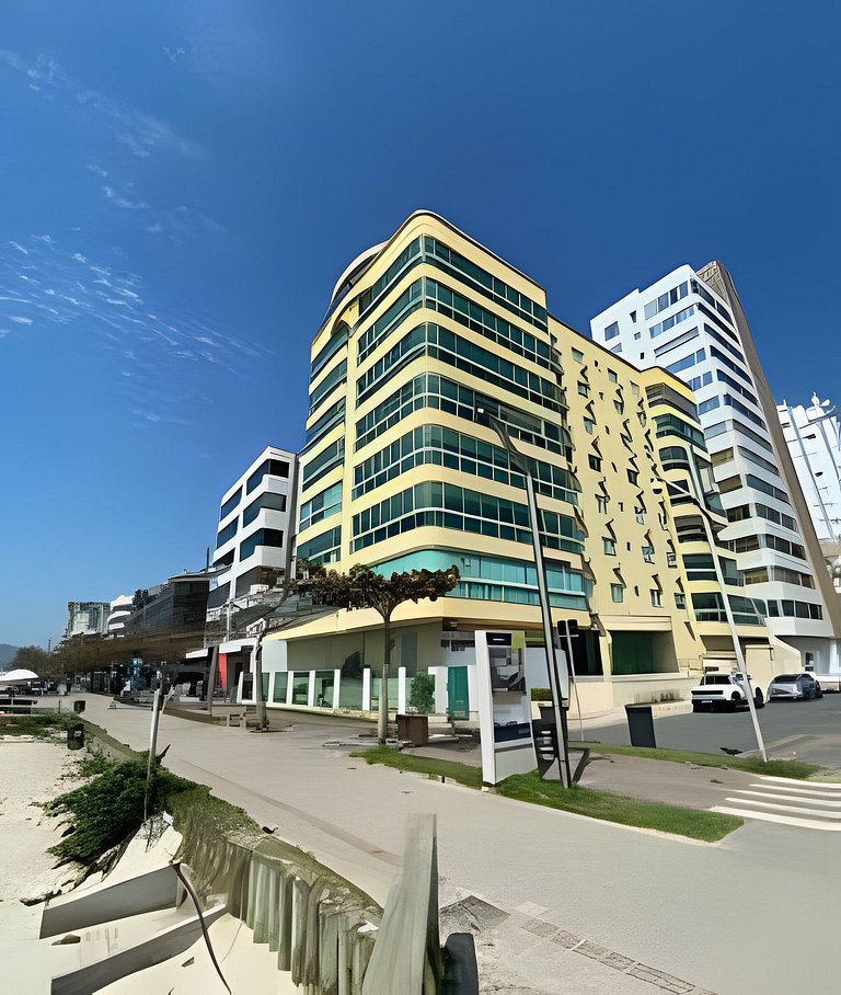 Apartamento frente-mar, Luxuoso, Meia Praia