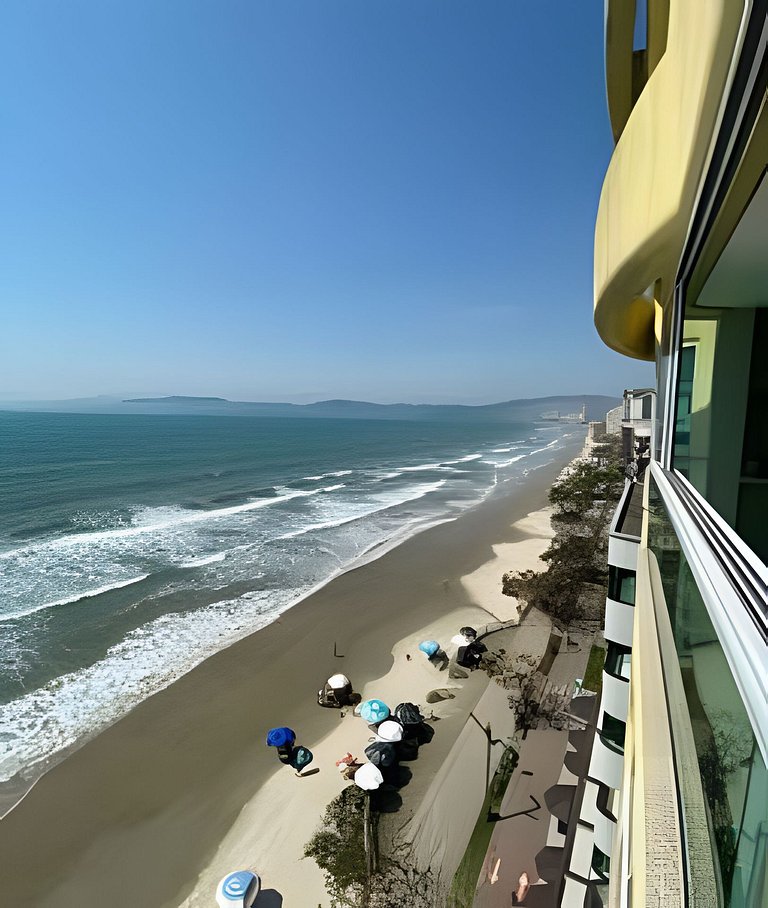 Apartamento frente-mar, Luxuoso, Meia Praia