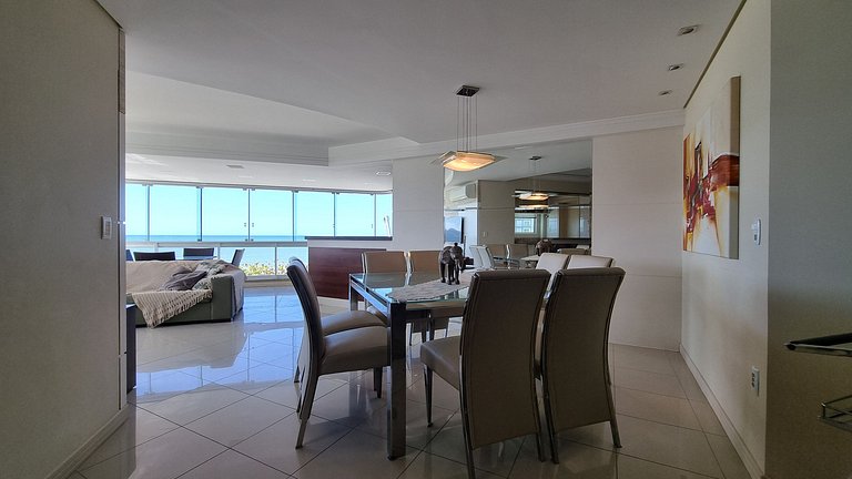 Apartamento frente-mar, Sofisticado Meia Praia