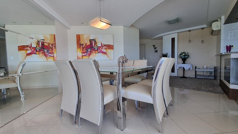 Apartamento frente-mar, Sofisticado Meia Praia