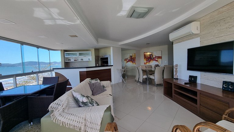 Apartamento frente-mar, Sofisticado Meia Praia