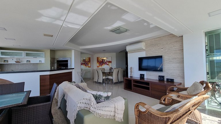 Apartamento frente-mar, Sofisticado Meia Praia