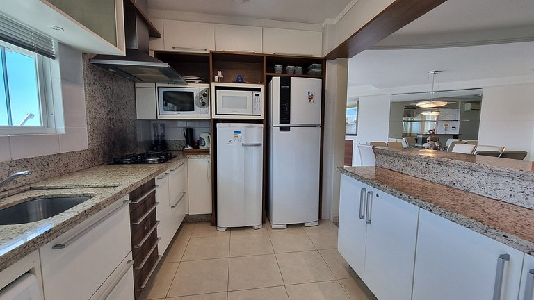 Apartamento frente-mar, Sofisticado Meia Praia