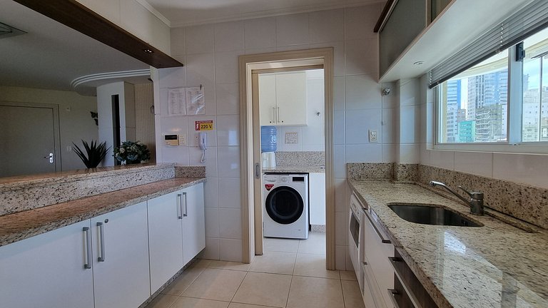 Apartamento frente-mar, Sofisticado Meia Praia