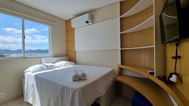 Apartamento frente-mar, Sofisticado Meia Praia