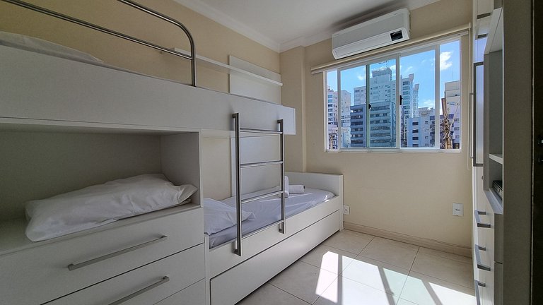 Apartamento frente-mar, Sofisticado Meia Praia