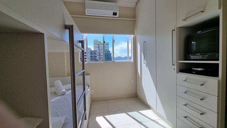 Apartamento frente-mar, Sofisticado Meia Praia