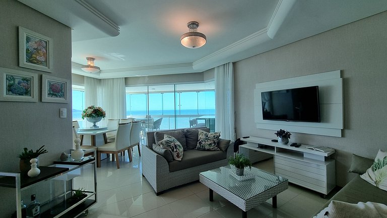 Apartamento frente-mar, Luxuoso, Meia Praia