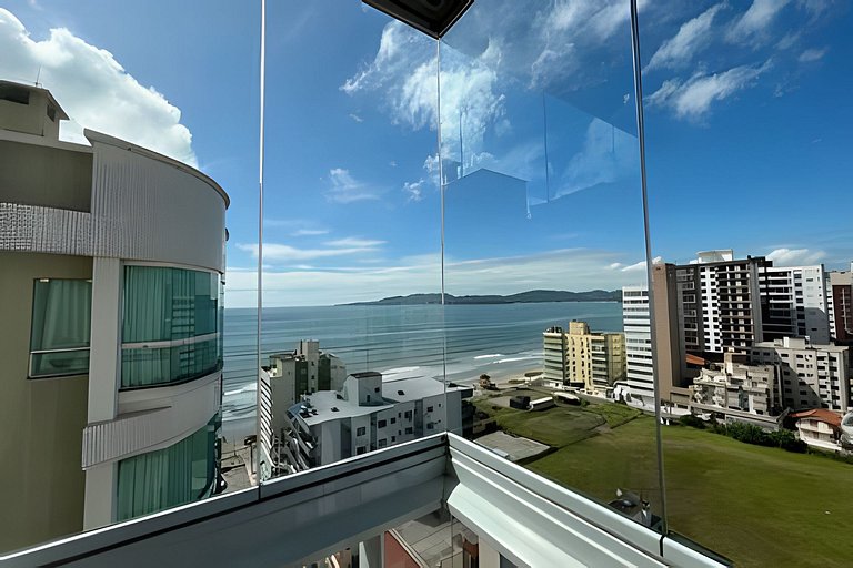 3 Suítes com Vista Mar, Hydro e Churrasqueira