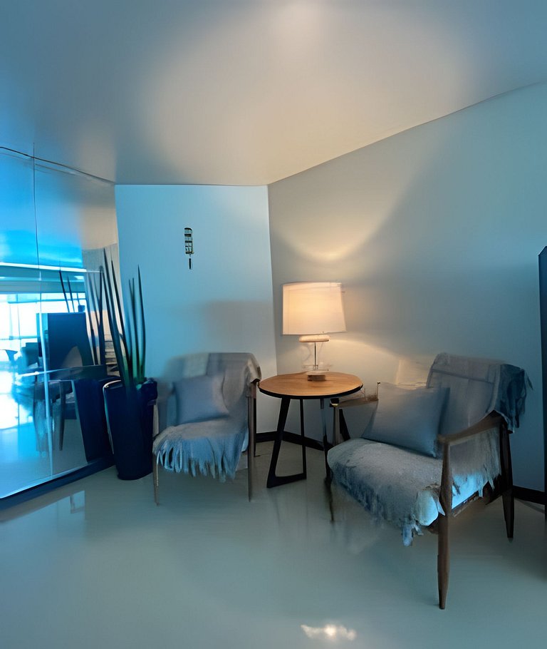 Apartamento frente-mar, Funcional, Meia Praia