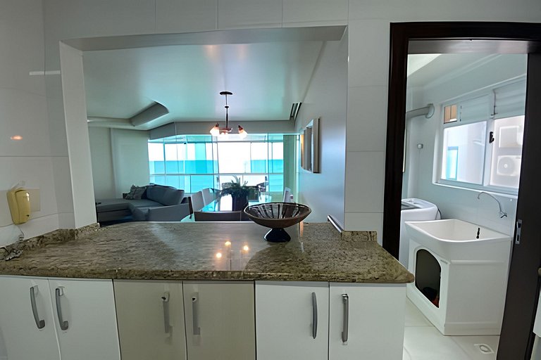 Apartamento frente-mar, Funcional, Meia Praia