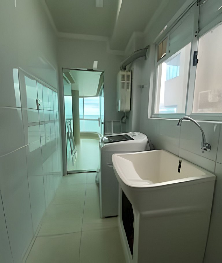 Apartamento frente-mar, Funcional, Meia Praia