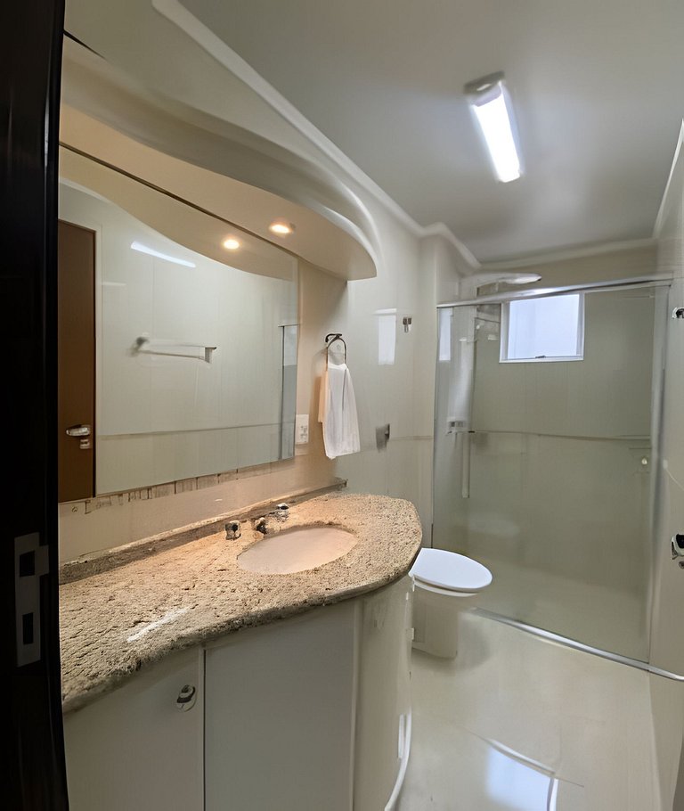 Apartamento frente-mar, Funcional, Meia Praia