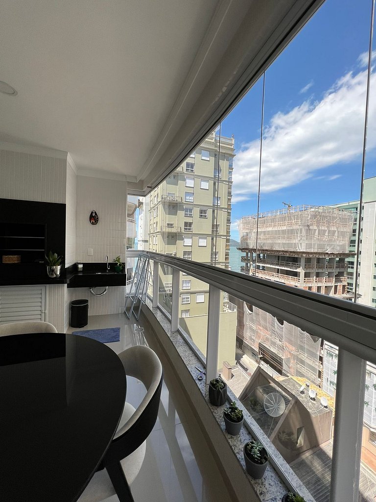 Spazzio D'Art: 3 suítes, vista mar, self checkin