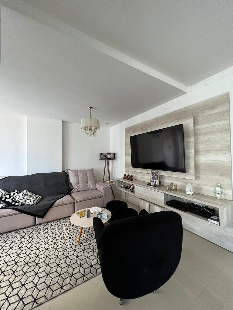 Spazzio D'Art: 3 suítes, vista mar, self checkin