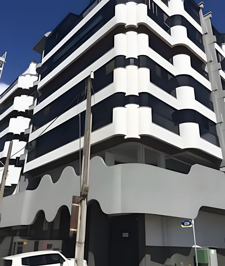 4 quartos, central, quadra mar