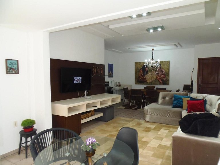 Pé na Areia, 2 Quartos, Compacto e Funcional