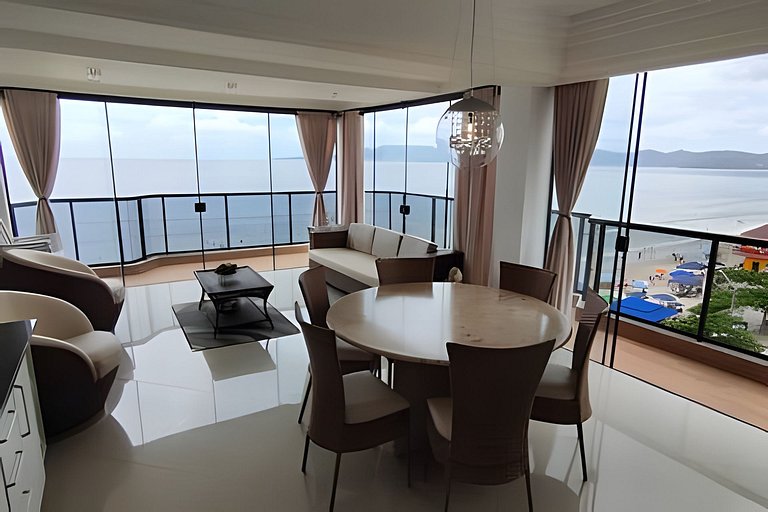 Cobertura beira‑mar, vista panorâmica, 4 quartos