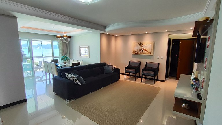 Apartamento beira-mar em localização incrível