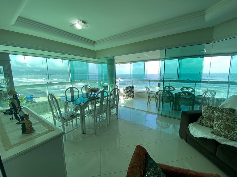 Apartamento Paradisíaco à Beira-Mar