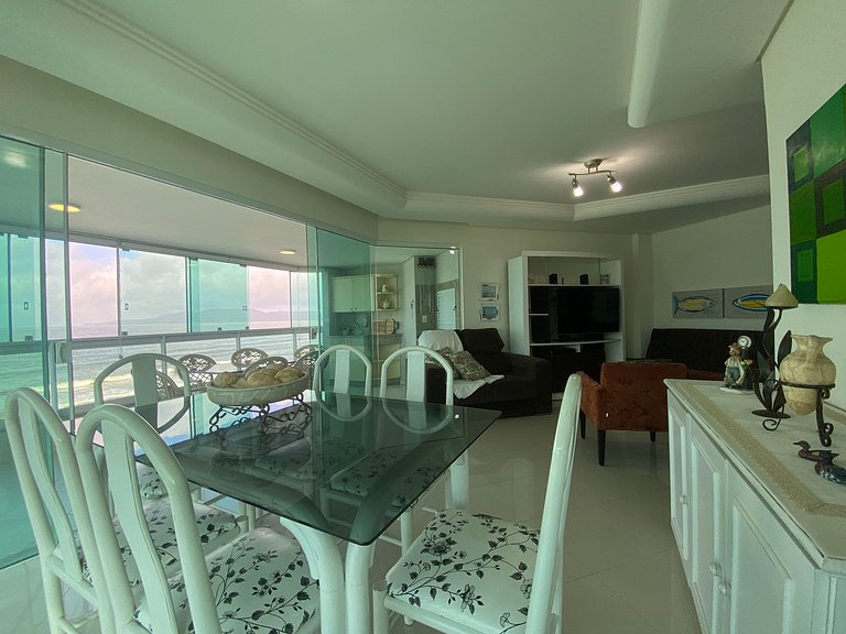 Apartamento Paradisíaco à Beira-Mar