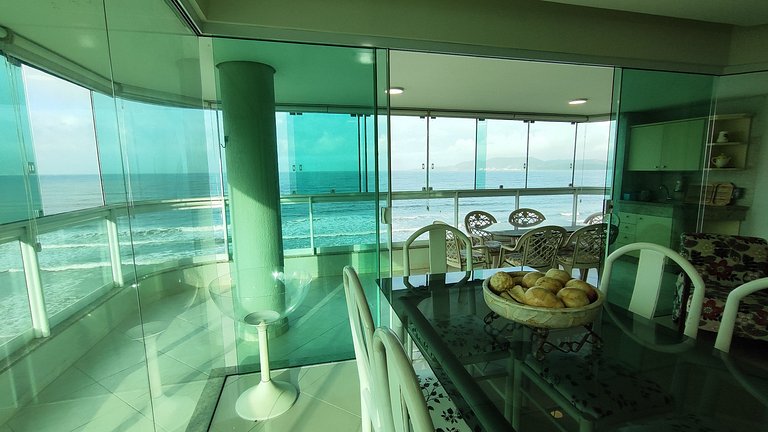 Apartamento Paradisíaco à Beira-Mar