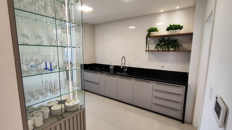 Spazzio D'Art: 3 suítes, vista mar, self checkin