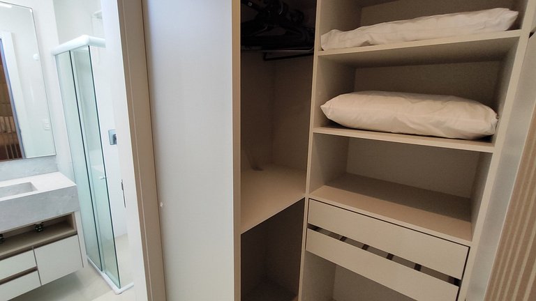 Spazzio D'Art: 3 suítes, vista mar, self checkin