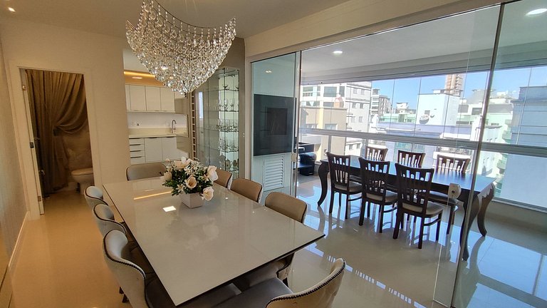 Spazzio D'Art: 3 suítes, vista mar, self checkin