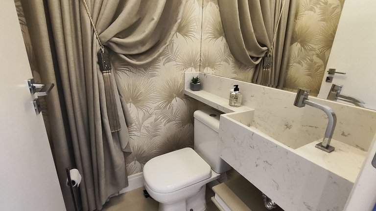 Spazzio D'Art: 3 suítes, vista mar, self checkin