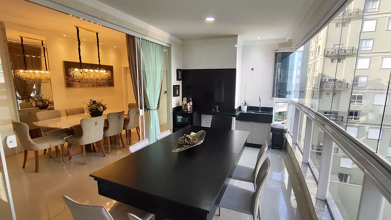 Spazzio D'Art: 3 suítes, vista mar, self checkin