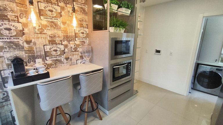 Spazzio D'Art: 3 suítes, vista mar, self checkin