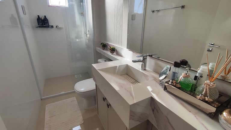 Spazzio D'Art: 3 suítes, vista mar, self checkin