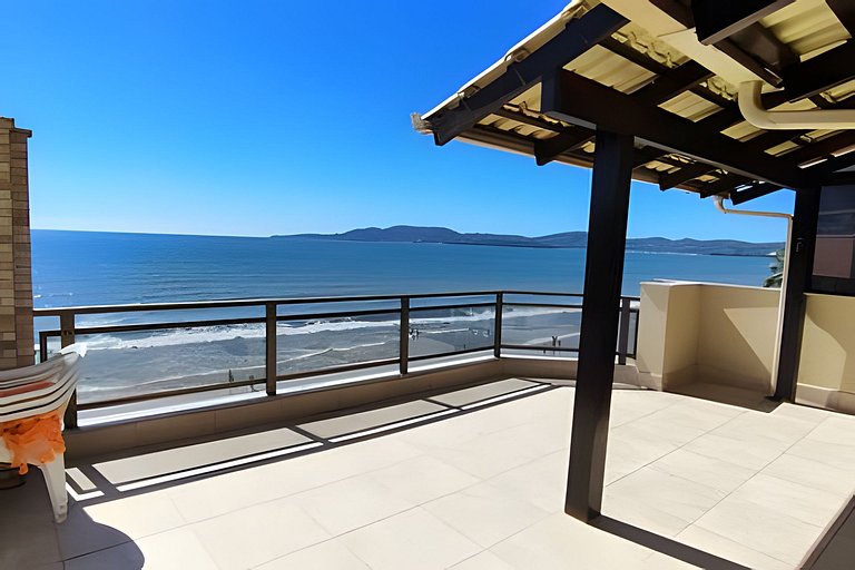 Cobertura com Terraço e Vista Mar - Meia Praia
