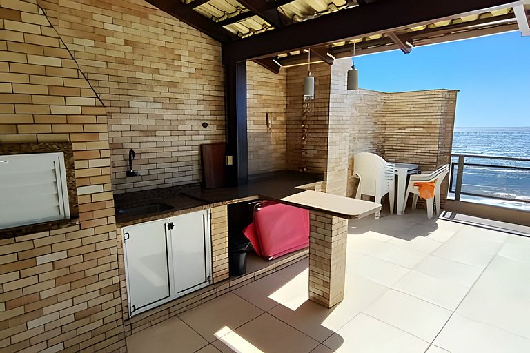 Cobertura com Terraço e Vista Mar - Meia Praia