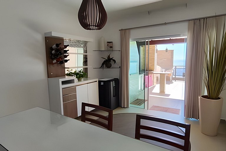Cobertura com Terraço e Vista Mar - Meia Praia