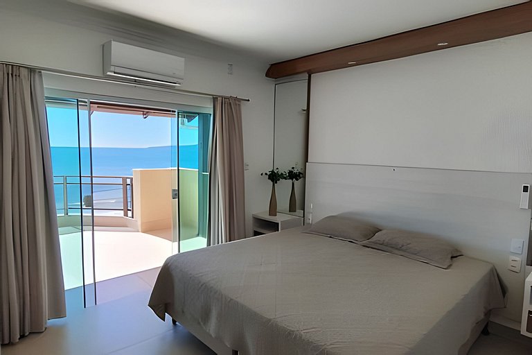 Cobertura com Terraço e Vista Mar - Meia Praia