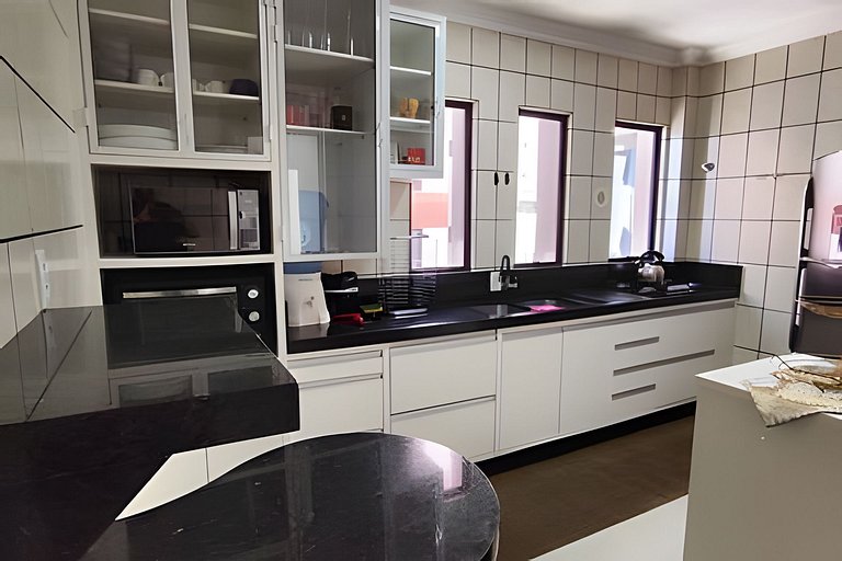 Cobertura com Terraço e Vista Mar - Meia Praia