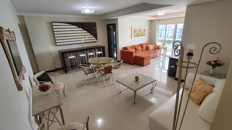 Apartamento beira-mar em localização maravilhosa