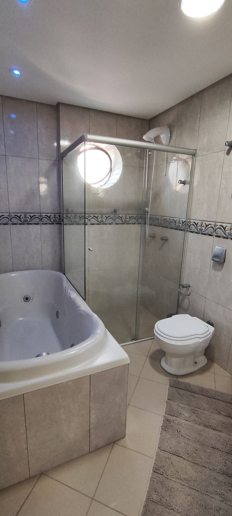 4 quartos, central, quadra mar