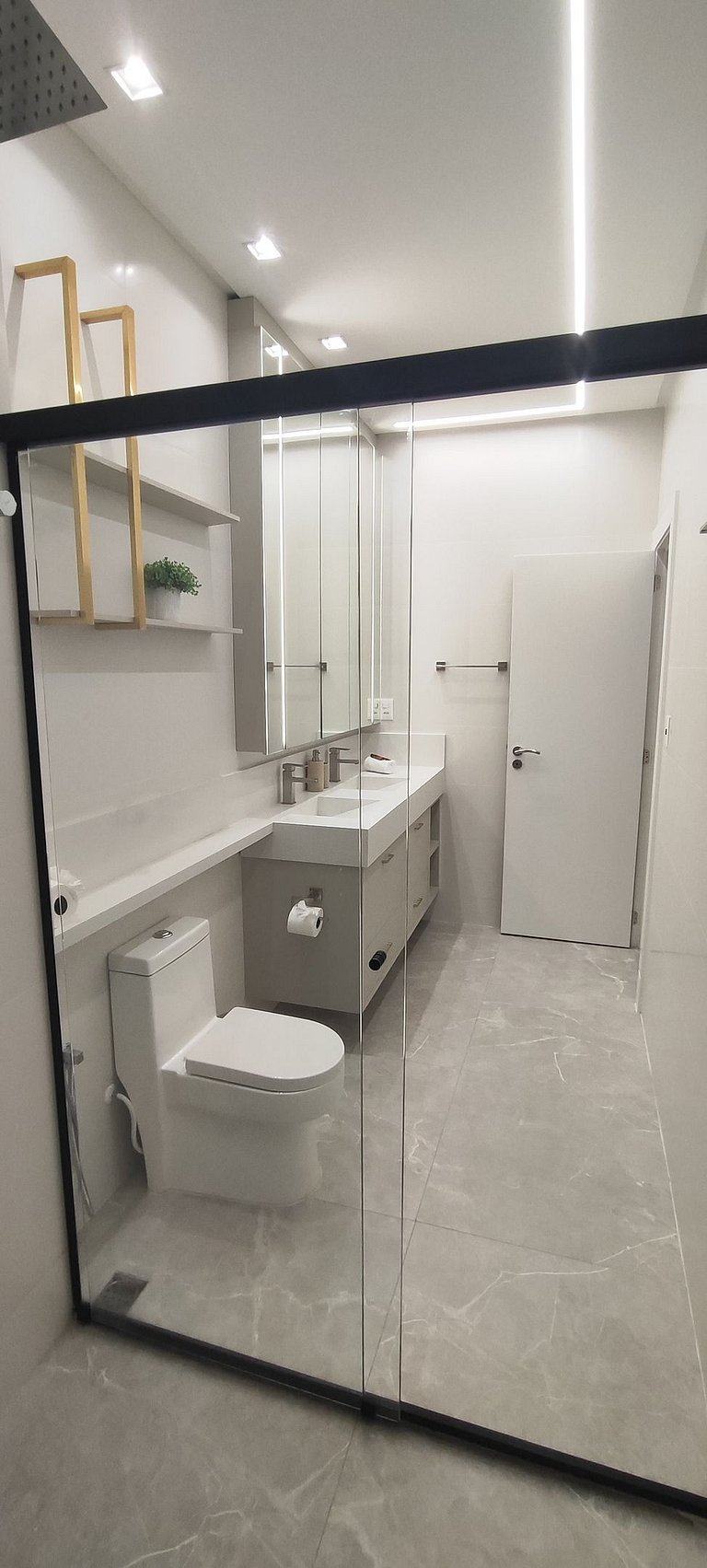 Refúgio NOVO e moderno a passos do mar