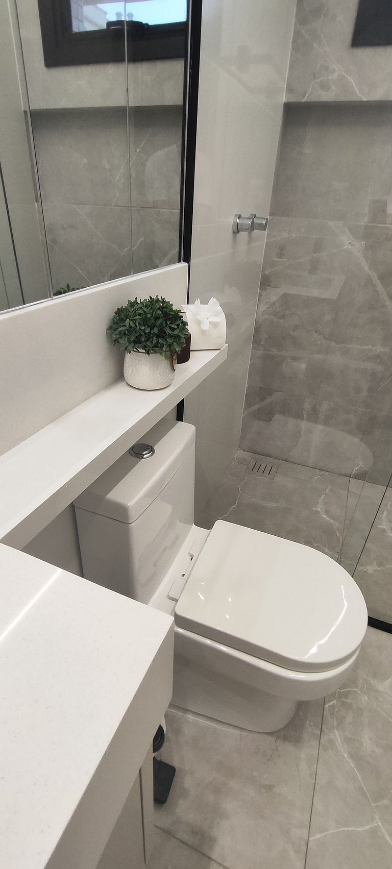 Apartamento NOVO com 3 suítes, decoração impecável