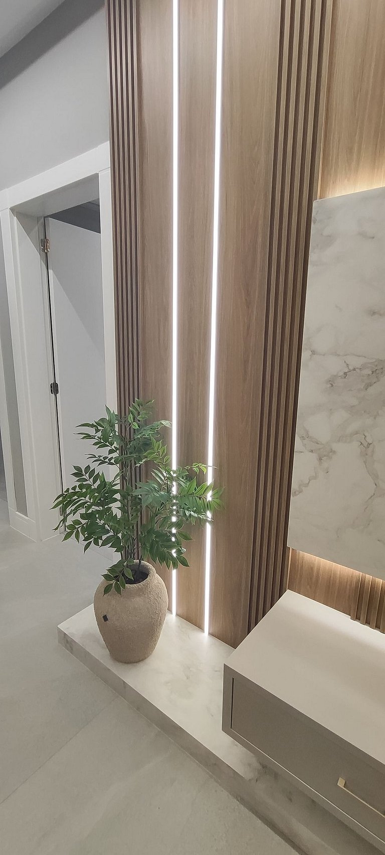 Apartamento NOVO com 3 suítes, decoração impecável
