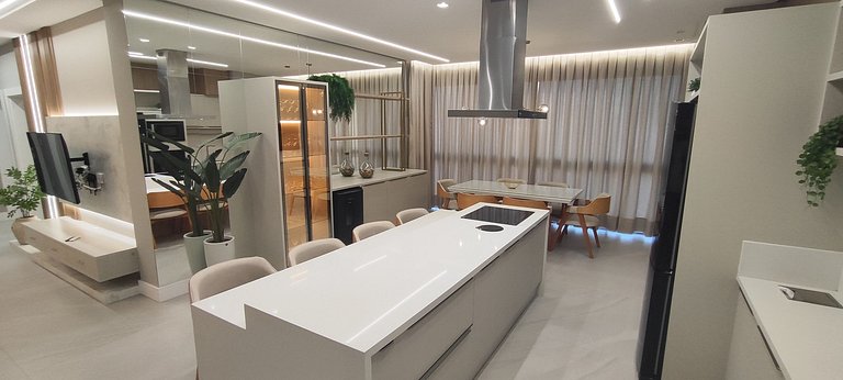 Apartamento NOVO com 3 suítes, decoração impecável