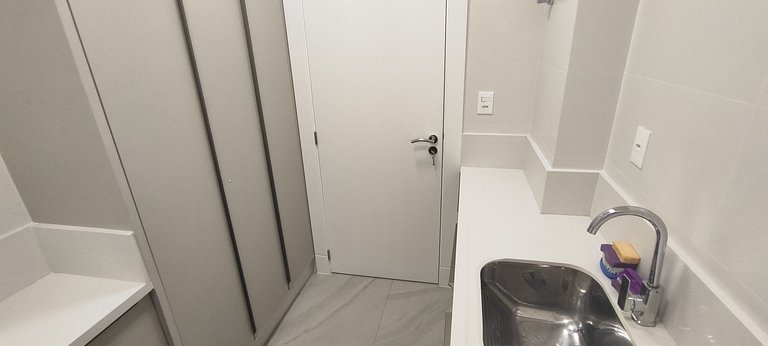 Refúgio NOVO e moderno a passos do mar