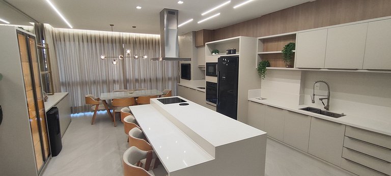 Apartamento NOVO com 3 suítes, decoração impecável