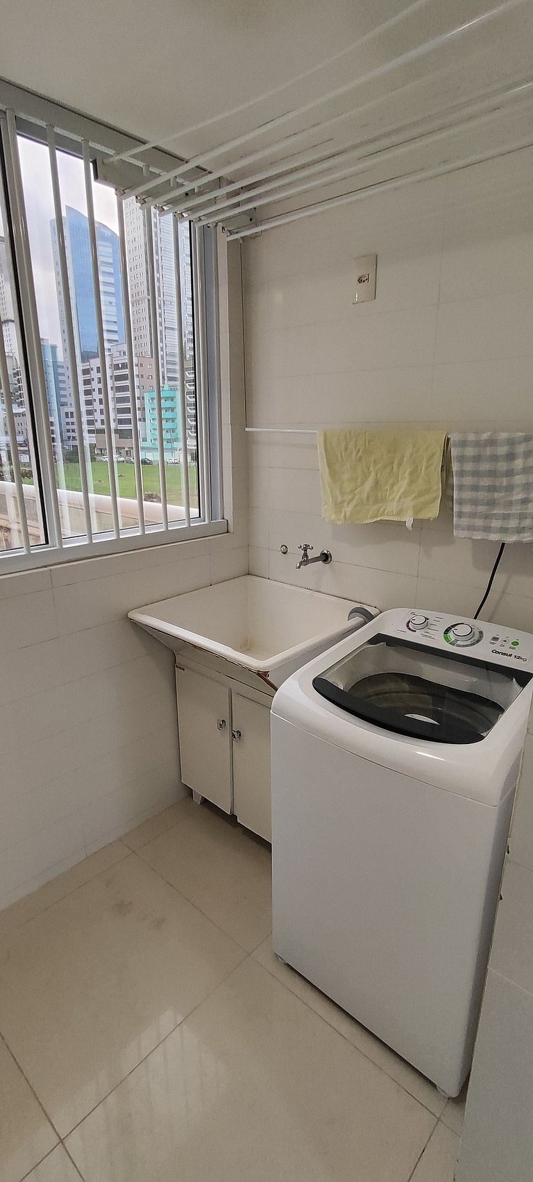 Apartamento gigante a poucos metros da praia