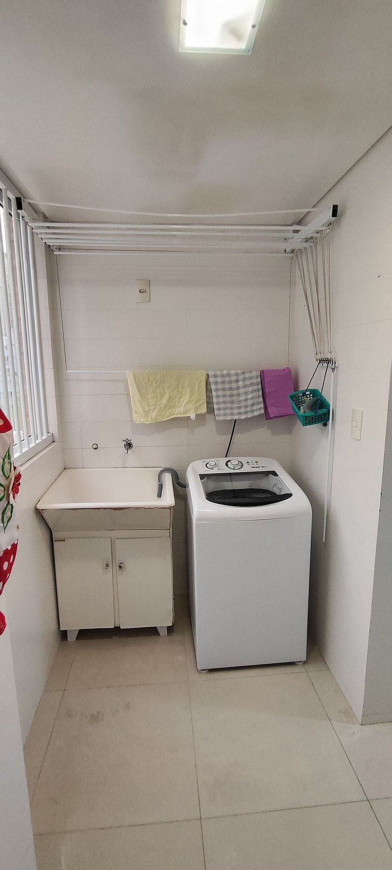 Apartamento gigante a poucos metros da praia