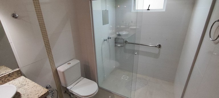 Apartamento gigante a 2 min da praia para famílias