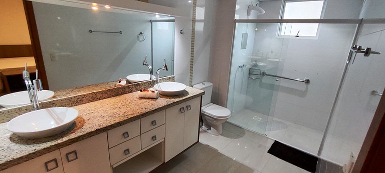 Apartamento gigante a 2 min da praia para famílias